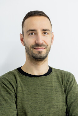 GÖNCZY BALÁZS