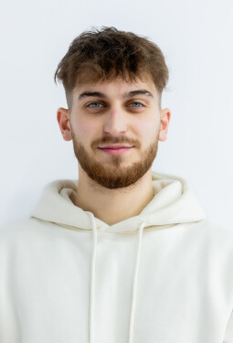 KŐRÖSI ZSOLT