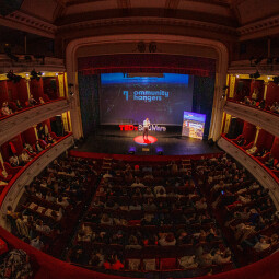 TEDxSatuMare: 10 előadó osztja meg gondolatait a mesterséges intelligenciáról, a kiégésről, üzletről és technológiáról
