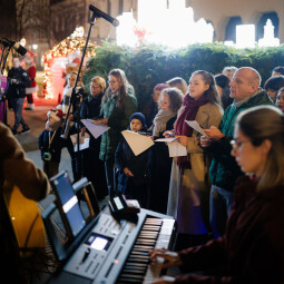 Advent második vasárnapján közösen gyújtottuk meg a remény lángját