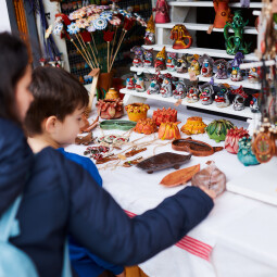 Târgul de Paște și-a deschis azi porțile! Share